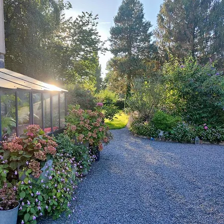 Chez Stephanie Et Sylvain Oda ve Kahvaltı 3*