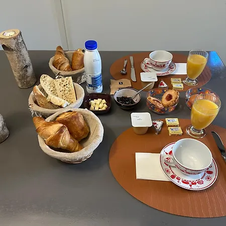 Chez Stephanie Et Sylvain Oda ve Kahvaltı